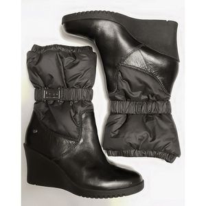 NWOT UGG Cassidy Leather Heeled Boots
